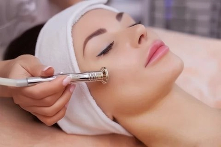 Rejuvenate dull and aging skin with advanced Microdermabrasion treatment in Coimbatore for a youthful glow.